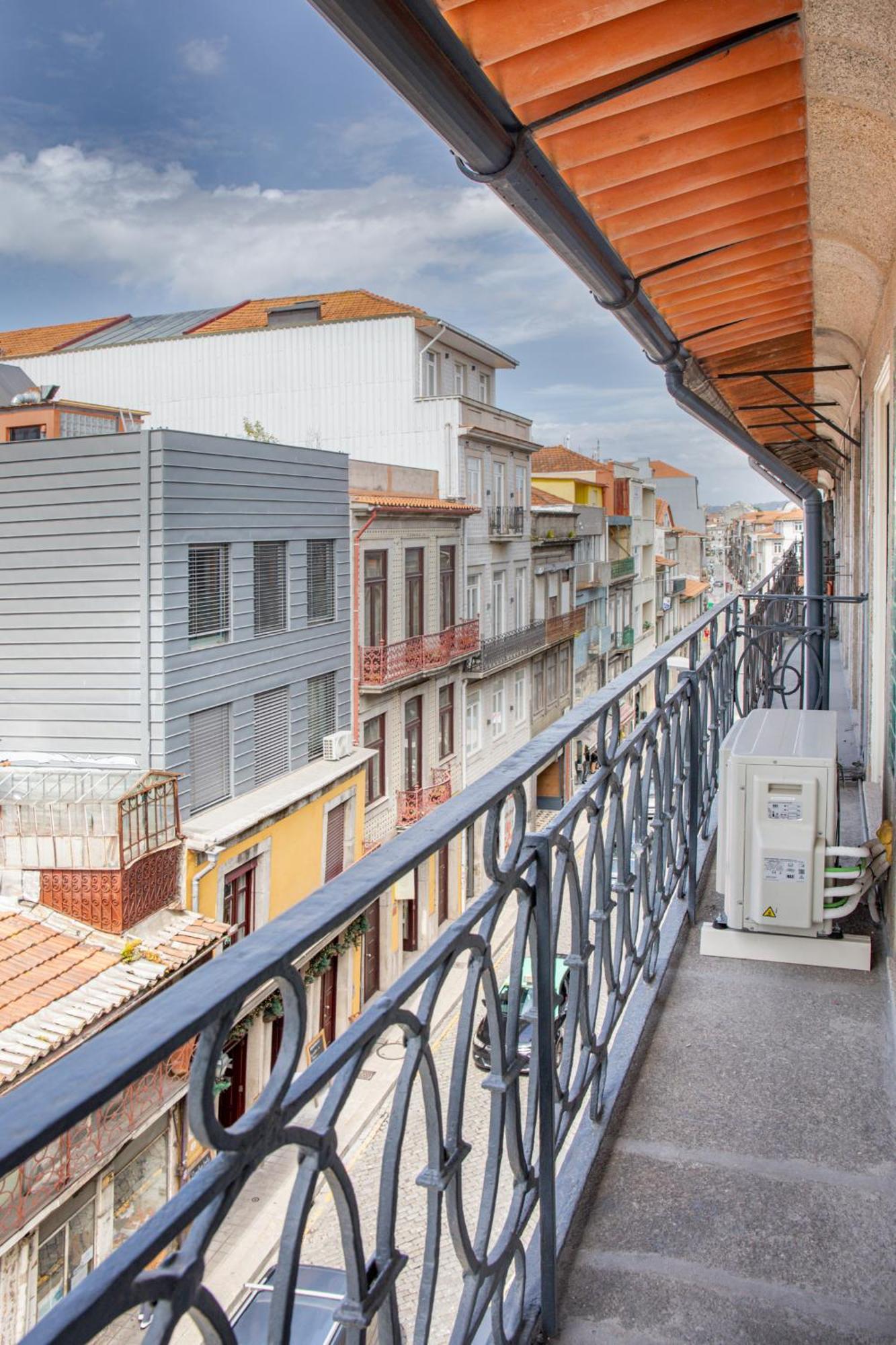 Poveiros Oak Loft - Santo Ildefonso Apartment Porto Exterior photo